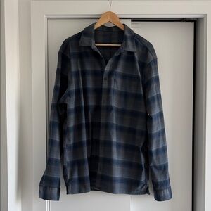 Lululemon Athletica Navy and Charcoal Plaid Shirt